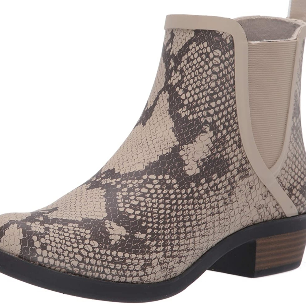 NWT Lucky Brand Chinchilla Snake Rubber Boots